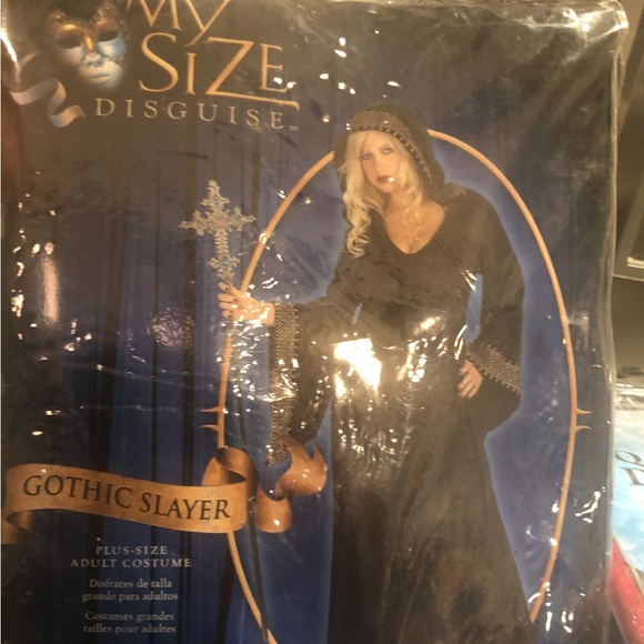 Costumes - Picture 7 of 7